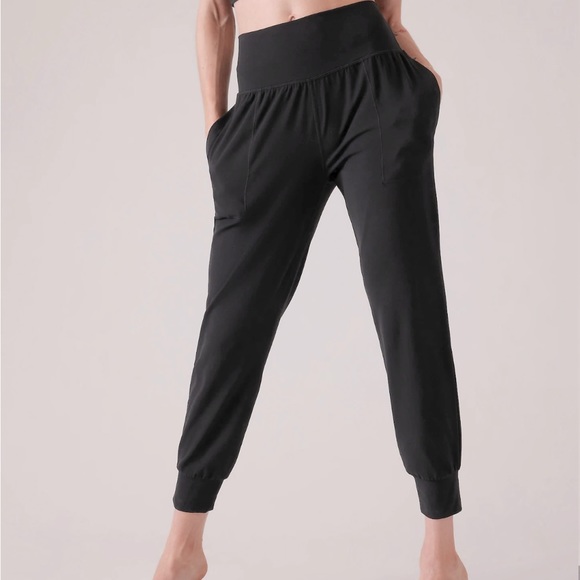Athleta Pants & Jumpsuits Athleta Black Salutation Joggers Poshmark